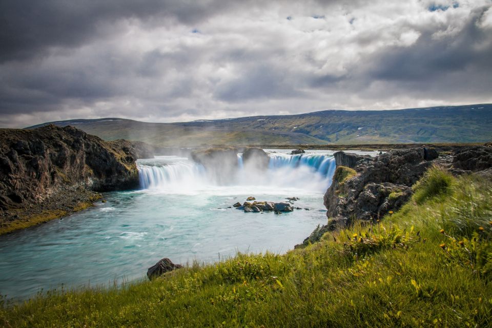 Akureyri: Mývatn Nature Baths and Goðafoss Waterfall Tour - Mývatn Nature Baths