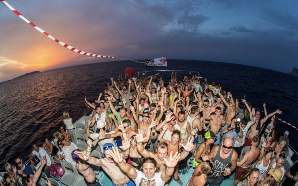 Alanya Optional Alcoholic Sunset Boat Cruise and Foam Party - Customer Ratings and Reviews