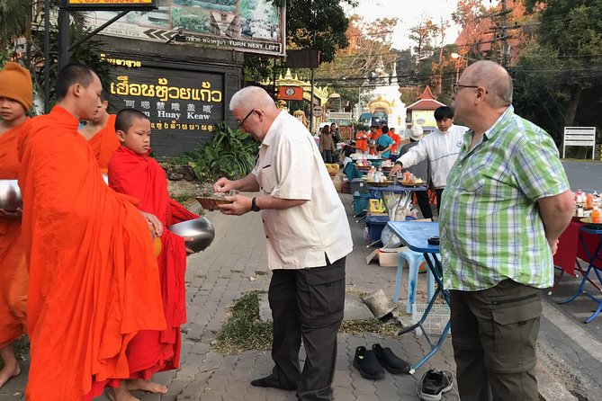 Alms and Wat Phra That Doi Suthep Private Chiang Mai Tour - Important Tour Information