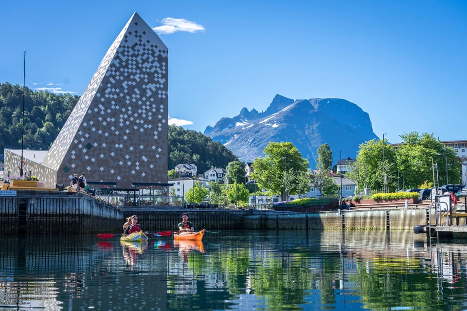 Åndalsnes: Kayaking in Majestic Romsdalsfjord - Recommended Clothing