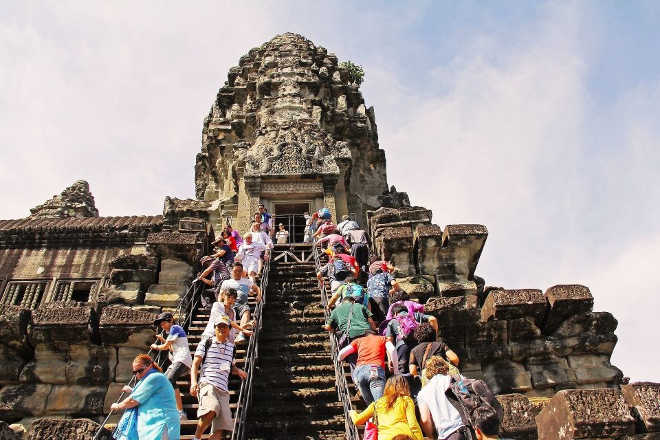 Angkor Wat: Small Circuit Tour by Car With English Guide - Inclusions and Exclusions