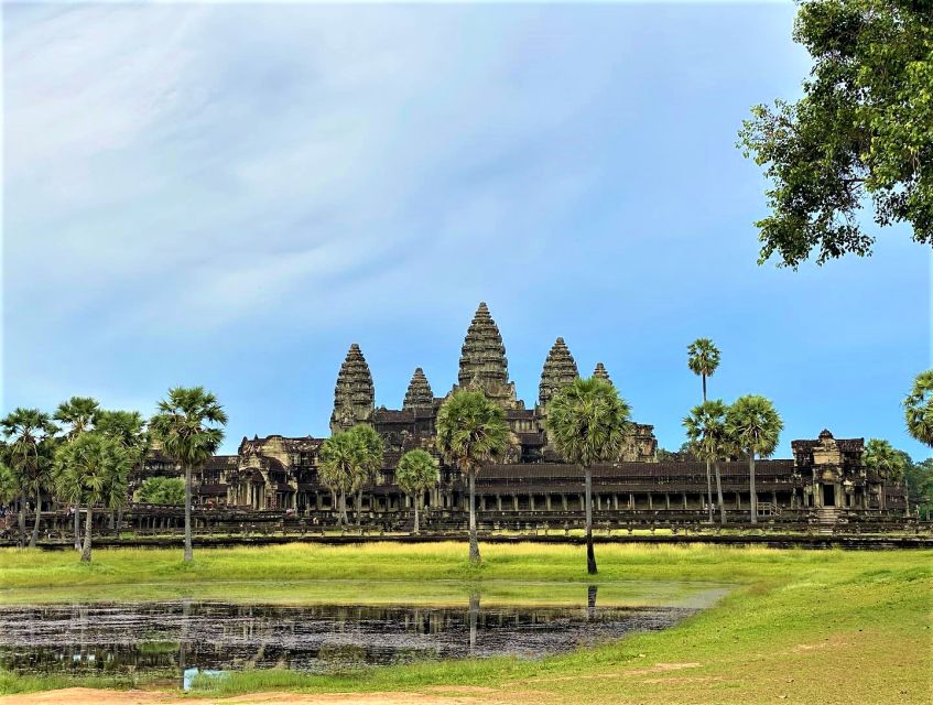 Angkor Wat Sunrise & Highlight Temples Private Guided Tour - Lunch Break and Additional Sites