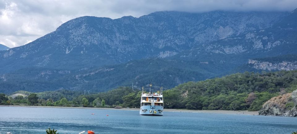 Antalya & Kemer: Pirate Boat Tour With Foam Party & Swimming - Onboard Dining Experience