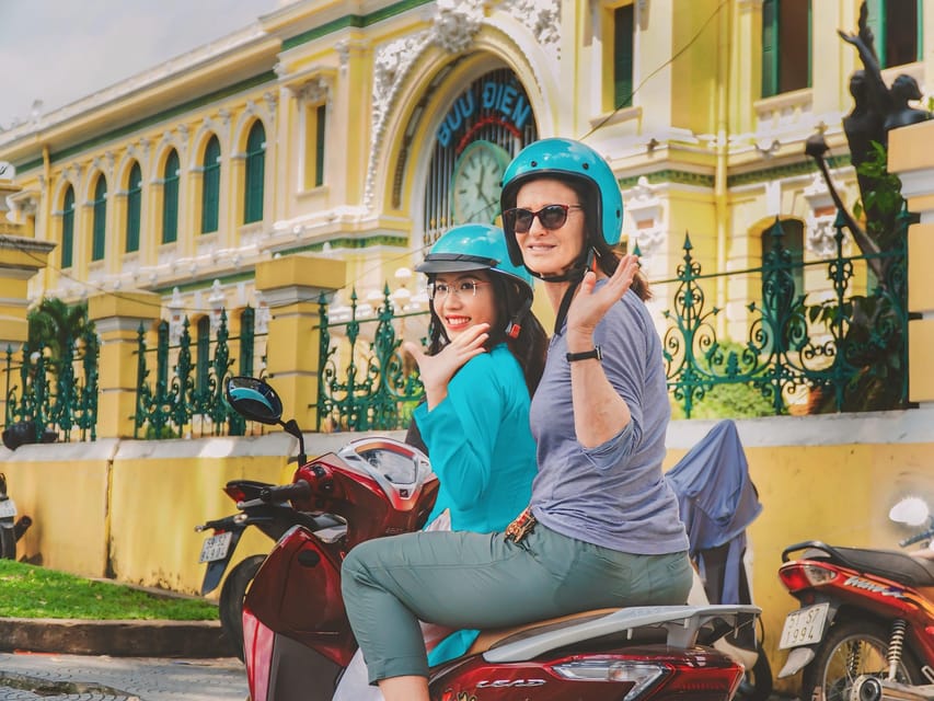 Ao Dai Girls Rider: Saigon Motorbike Adventures - Lively Conversations and Connections