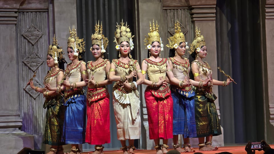 Apsara Dinner Performance With Buffet Dinner - Featured Cambodian Dishes