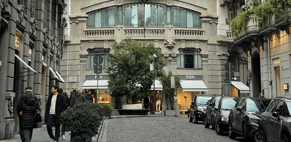 Aristocratic Naples:"In" Neighborhoods Vomero and Chiaia - Funicular Ride to Belvedere San Martino