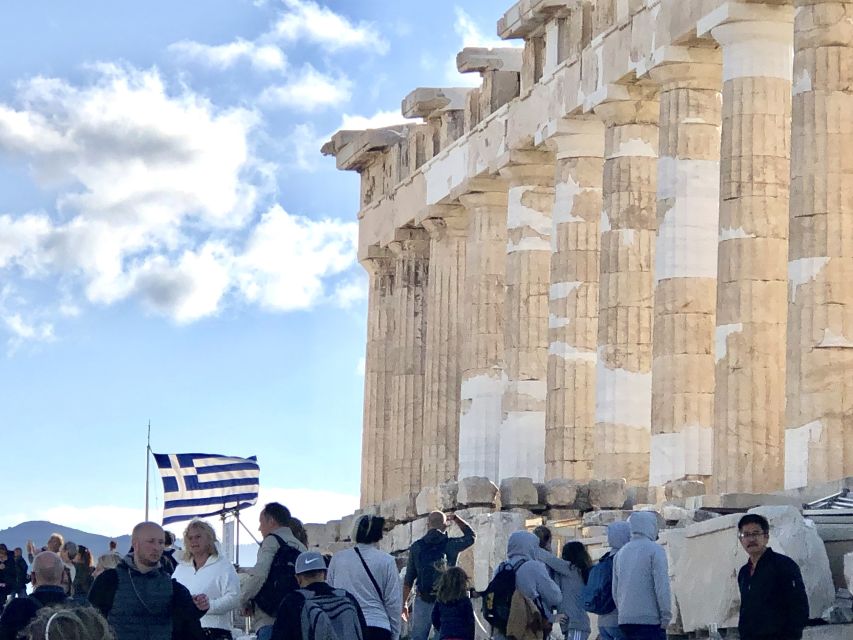 Athens: Acropolis - Historical Center Walking Tour in Spanish - Meeting Point and Important Information