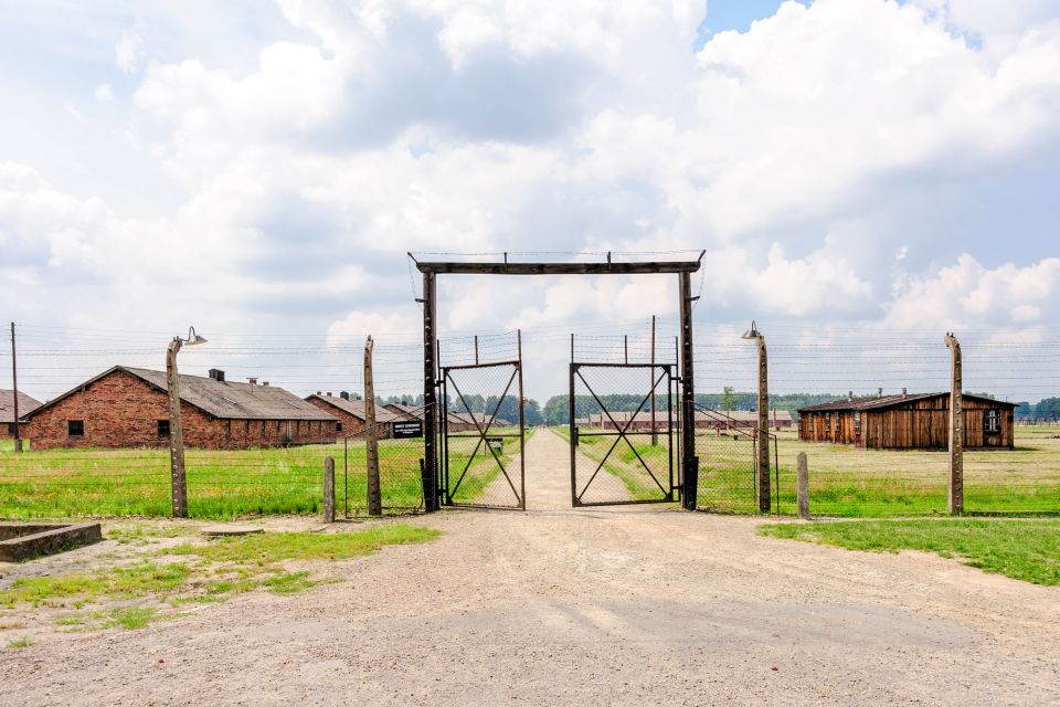 Auschwitz-Birkenau: Skip-the-Line Ticket and Guided Tour - Customer Reviews and Ratings