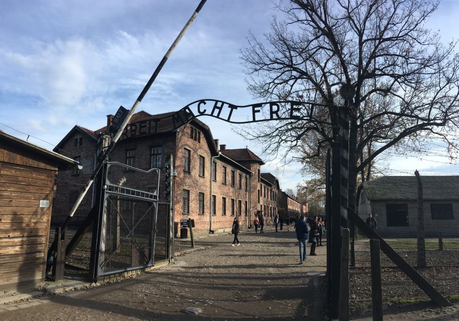 Auschwitz-Birkenau Tour From Wroclaw - What to Expect on the Day