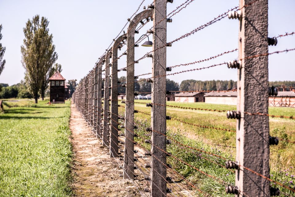 Auschwitz Ticket and Full-Day Tour From Krakow - Customer Reviews and Ratings