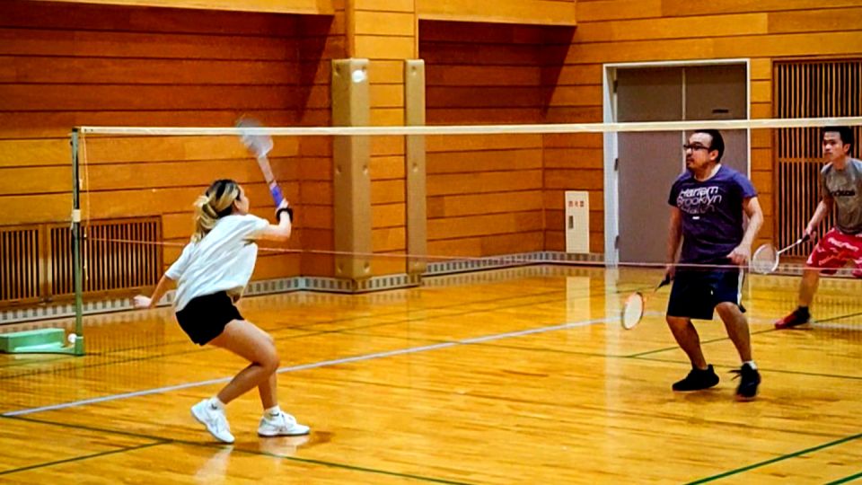 Badminton in Osaka With Locals! - Benefits of Group Play