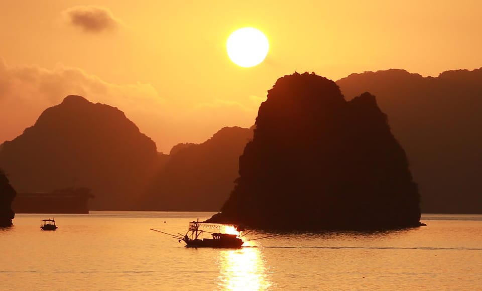 Bai Tu Long Bay 2 Days 1 Night With Renea Cruise - Exploring Geological Formations