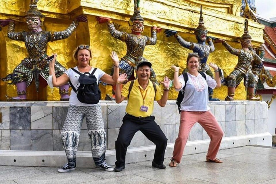 Bangkok: City Highlights and Landmarks Private Walking Tour - Customer Feedback and Accessibility