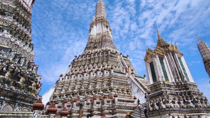 Bangkok: Grand Palace, Wat Arun, and Big Budha With Lunch - Pickup Location and Duration