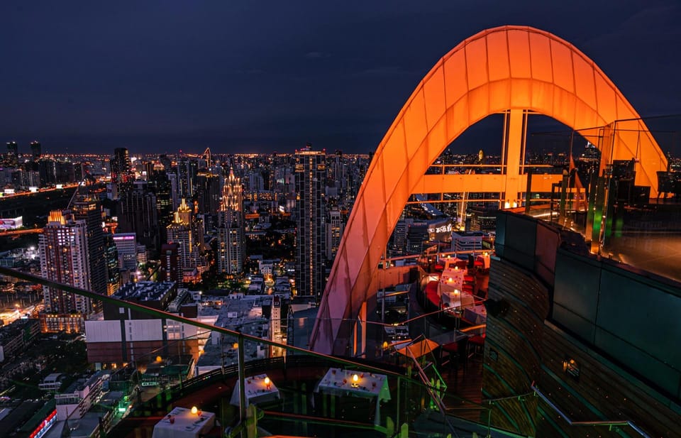 Bangkok: Red Sky Restaurant 55th Floor - Elegant and Inviting Ambiance