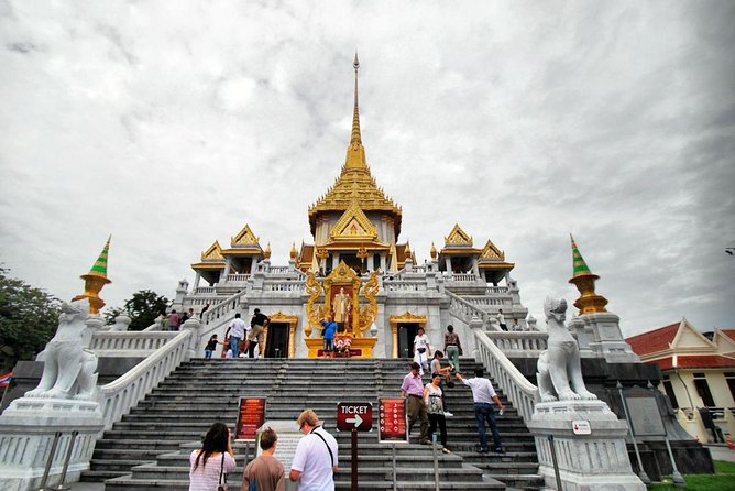 Bangkok Three Must-See Temples - Wat Traimit, Wat Pho, Wat Arun - Tour Logistics and Inclusions