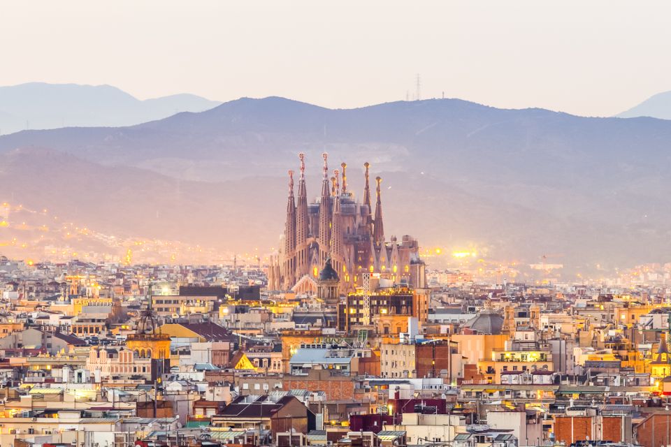 Barcelona: Gaudí Sightseeing Guided Segway Tour - Important Information