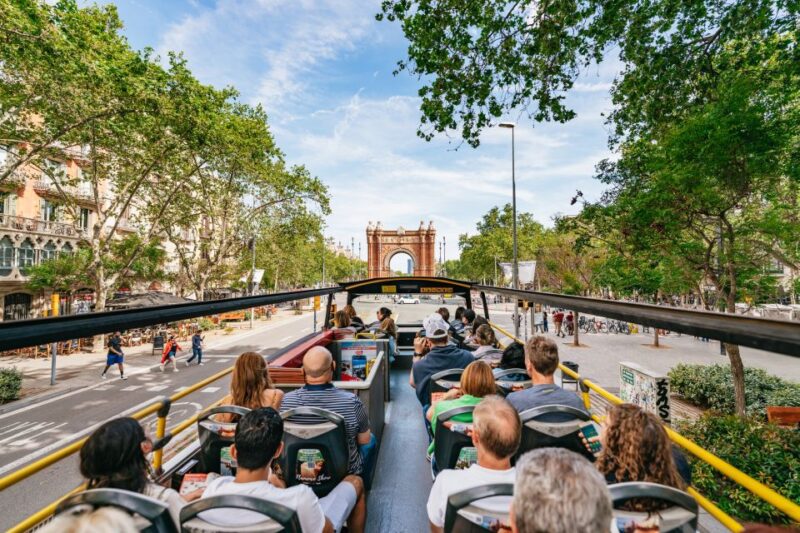 Barcelona: Hop-On Hop-Off Bus & Aquarium Tour - Included Amenities