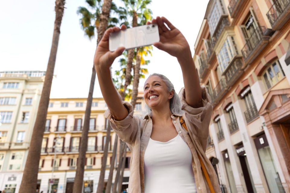 Barcelona: Insta-Perfect Walk With a Local - Tour Adaptability