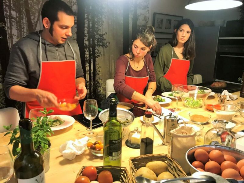 Barcelona: Paella Cooking Workshop and Market Tour - Participant Requirements
