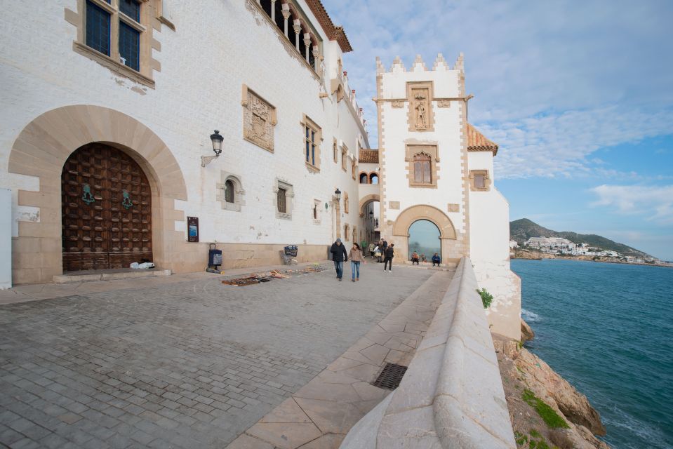 Barcelona: Tarragona & Sitges Guided Day Trip With Transfers - Tour Highlights in Sitges