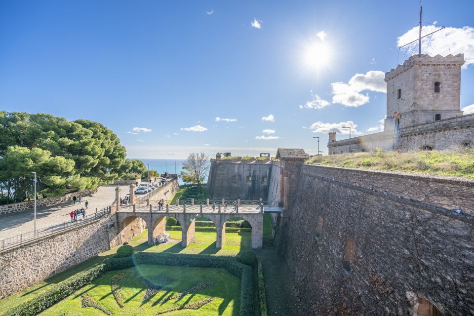 Barcelona: Walking Tour With Montjuic Castle & Cable Car - Customer Feedback