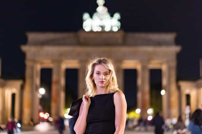 Berlin by Night: Private Photoshoot at Illuminated Cityscape - Additional Information and Restrictions