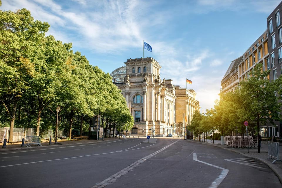 Berlin: Capture the Most Photogenic Spots With a Local - What to Bring for the Tour