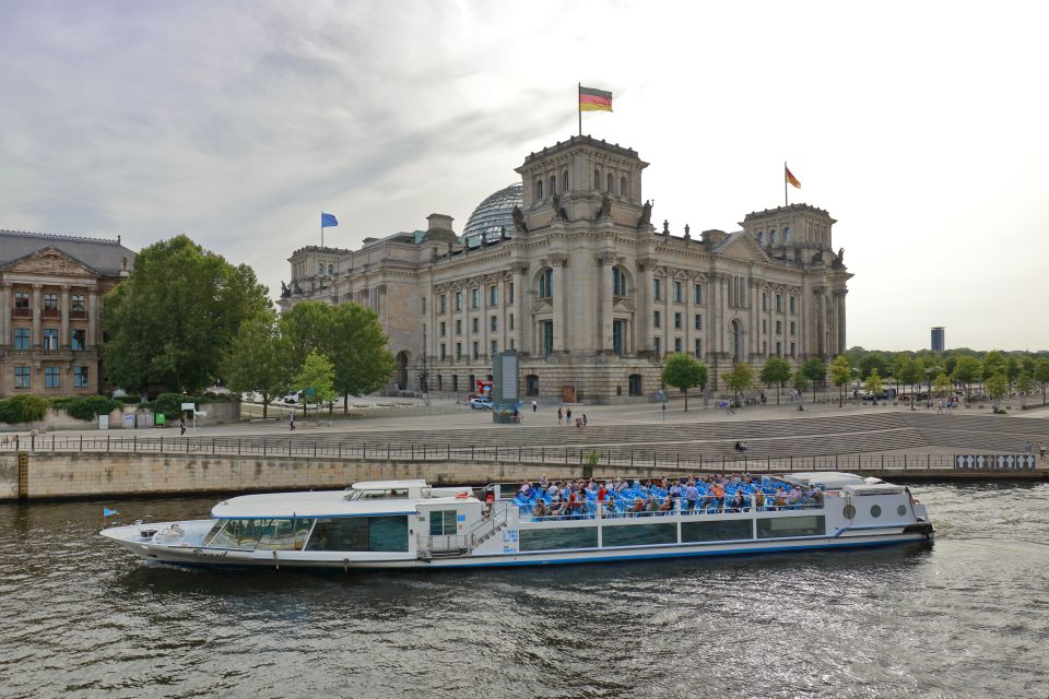 Berlin: Evening City Sightseeing Cruise - Booking Information