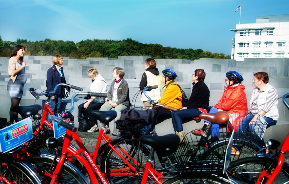 Berlin: Guided Bike Tour of the Berlin Wall and Third Reich - Customer Reviews