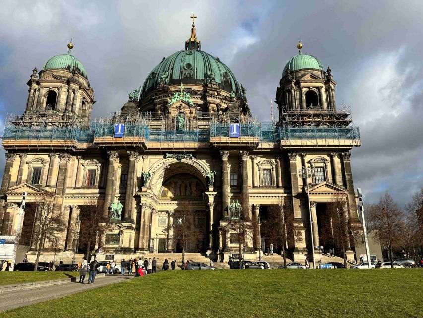 Berlin: Nicolai Quarter Self-Guided Audio Tour - Exploring the Medieval Wall