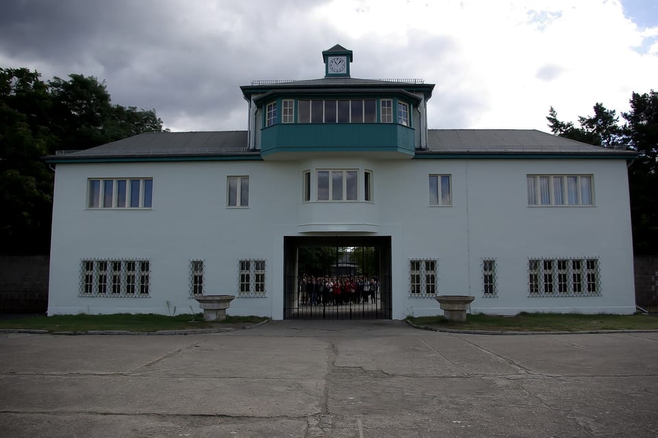 Berlin & Sachsenhausen: 5-Hour Tour Third Reich by VW-Bus - Historical Insights and Events