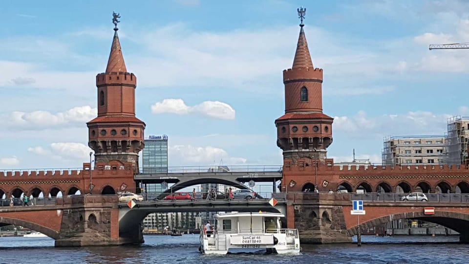 Berlin: Sunset Catamaran Cruise With Audio Guide - Customer Feedback and Ratings