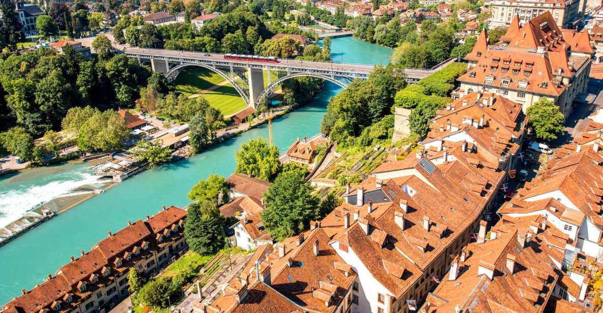 Bern: Highlights & Hidden Gems Guided Tour in a Small Group - Meeting Point Details