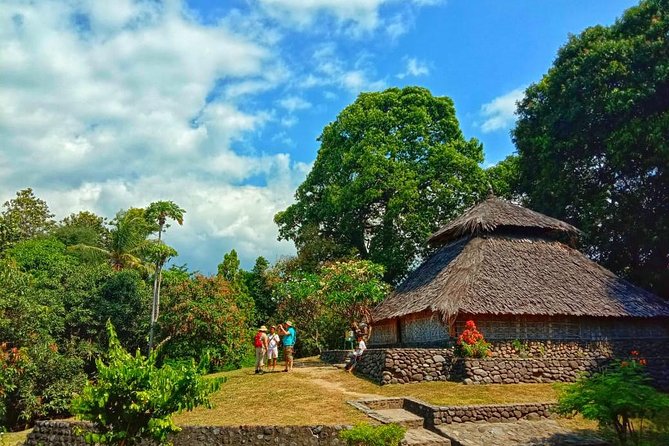 Best of Lombok: Native, Culture, Nature & Waterfall Day Trip - Scenic Views at Malimbu