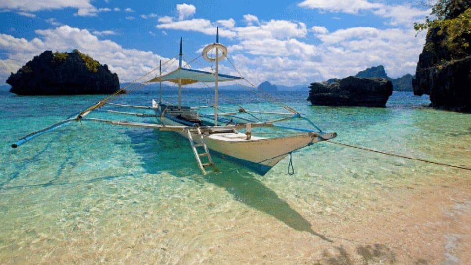 Bicol Philippines: Caramoan Island Hopping via Catanduanes | Travel Buddies