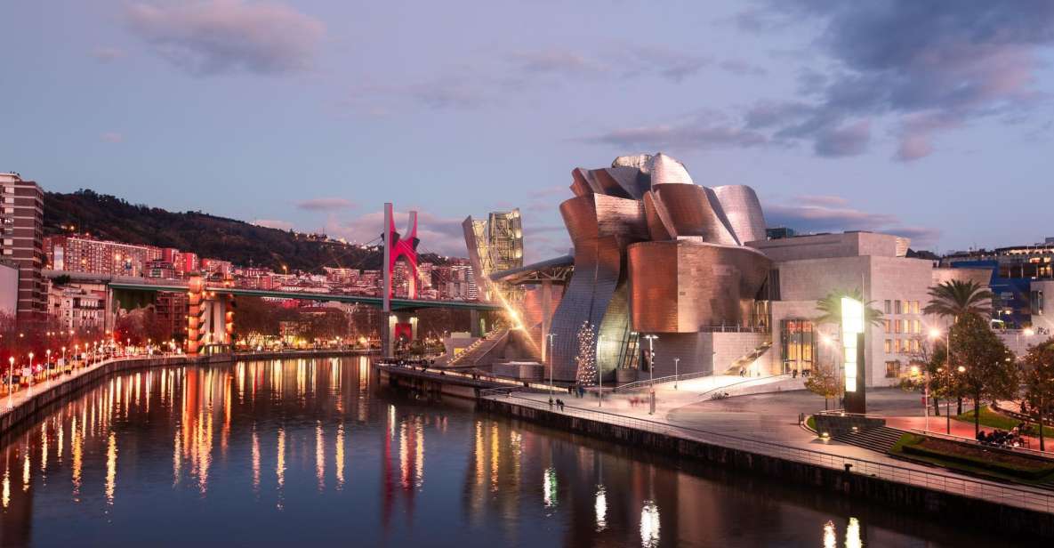 Bilbao: Express Walk With a Local in 60 Minutes - Exploring Bilbaos Essence