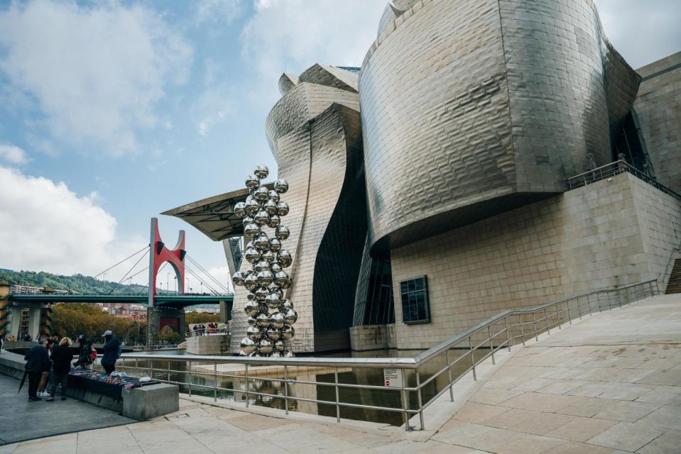 Bilbao: Insta-Perfect Walk With a Local - Inclusions