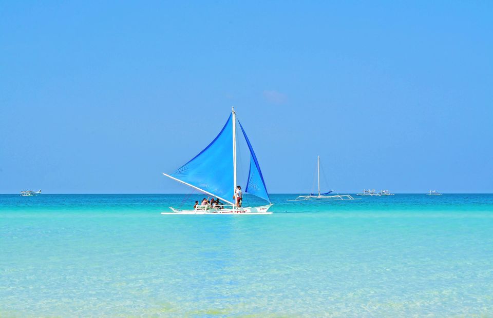 Boracay: Paraw Sailing With Photos - Included Amenities