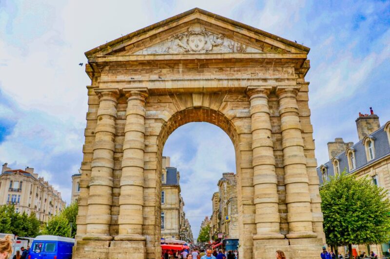 Bordeaux: Express Walk With a Local in 60 Minutes - Meeting Point and Direction