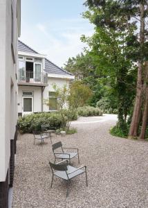 Boutique Hotel Benedict Noordwijk - Transportation and Accessibility