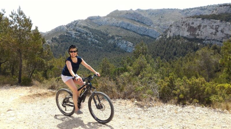 Calanques National Park Integral Crossing by Emtb - Guide Expertise