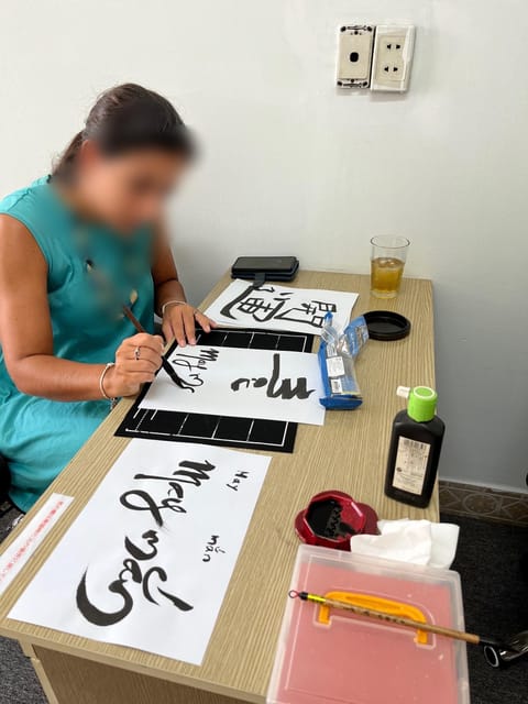 Calligraphy Class in Ho Chi Minh City - Instructor Background