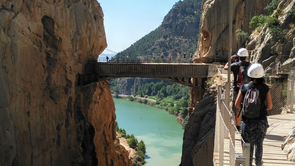 Caminito Del Rey: Trekking Tour With Hiking Guide - Walkway Description