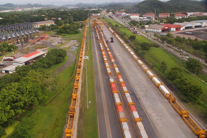 Canal of Panama by Helicopter - Ideal Audience for the Tour