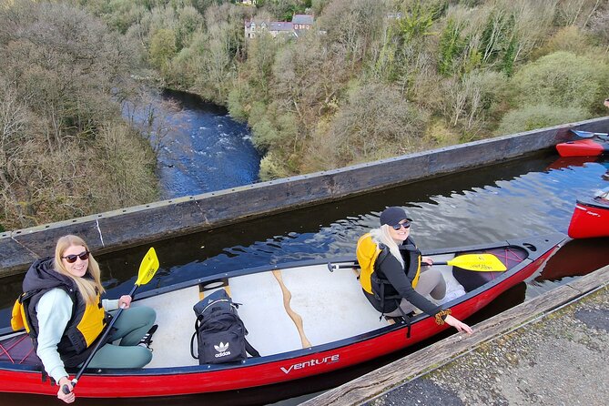 Canoe Trip Over the Pontcysyllte Aqueduct - Navigating the Aqueduct