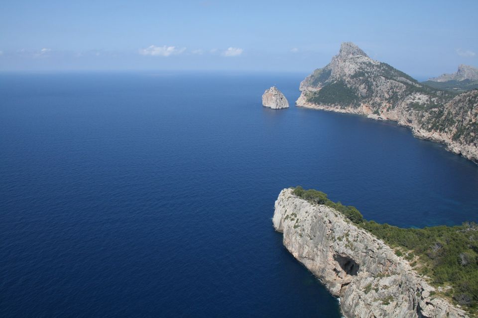 Cap De Formentor: Market, Beach, and Alcudia Tour - Transportation Rating