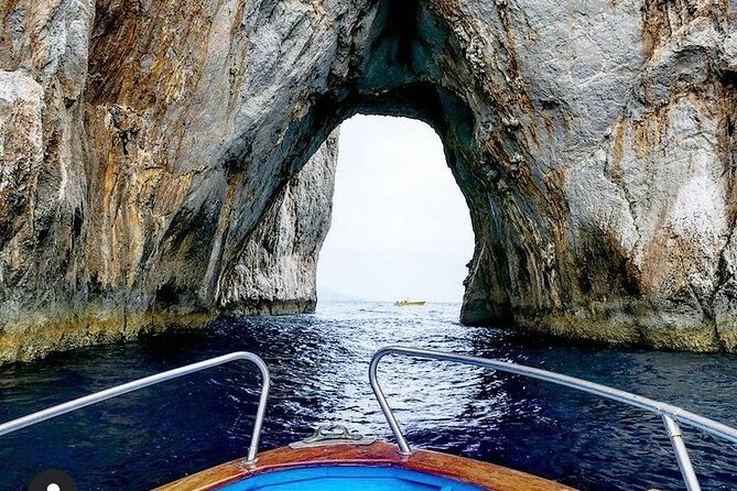 Capri Magical Boat Tour for an Unforgettable 3 Hour Experience. - Explore Hidden Caves