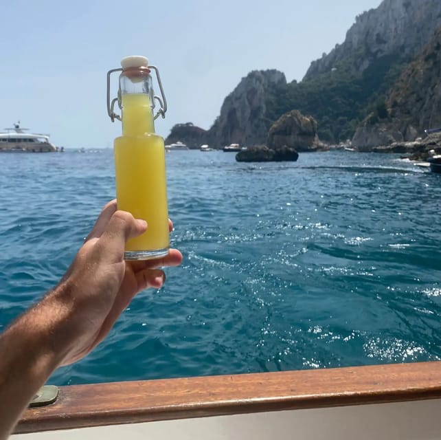 Capri: Small Group Boat Tour With Limoncello and Snacks - Customer Feedback and Ratings