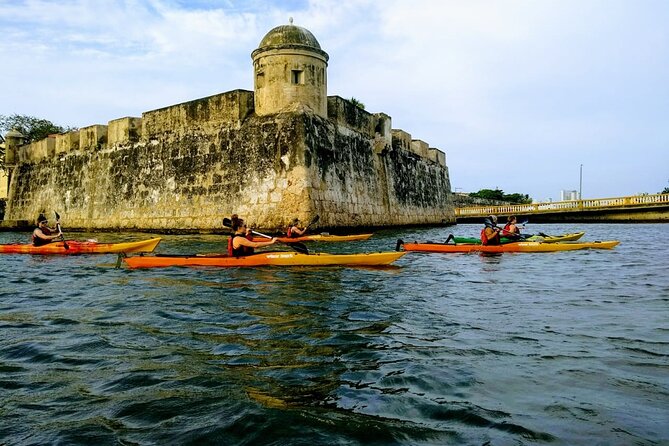 Cartagena In Kayak - Connecting With Cartagenas Landmarks